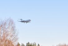 Linköping: Signalspaningsflygplan i fågelkollison
