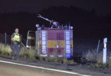 Linköping: Lastbil i diket på E4