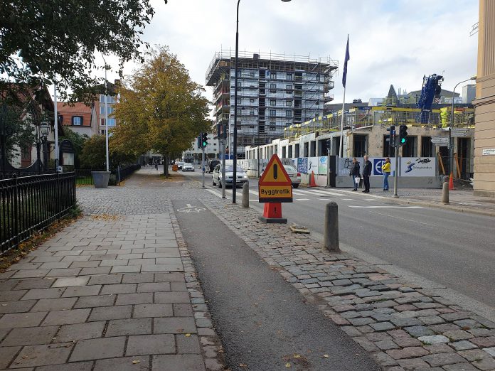 Entréer till bostäder och verksamheter med infart från Drottninggatan kommer att vara tillgängliga under arbetstiden. Foto: Tommy Pettersson