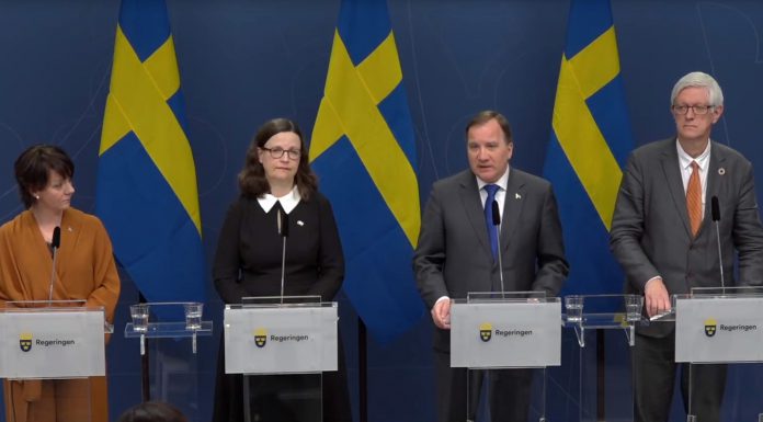 Skolor uppmanas att stänga