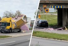 Lastbil körde in i järnvägsbro – tågen stoppas