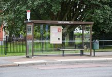 Sunkiga busshållplatser snyggas till
