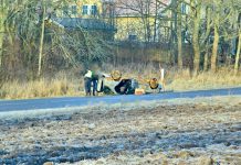 Personbil voltade vid Vårdsberg