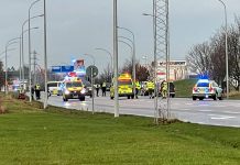 Mopedist i krock med personbil