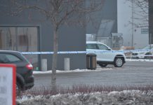 Biljakt på E4 efter stöld på bilfirma