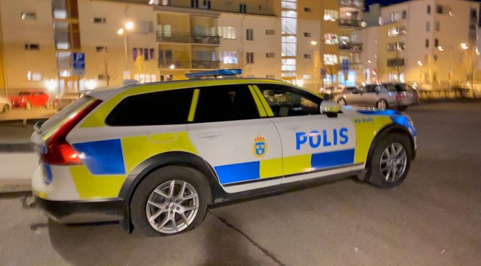 Polisbil återigen saboterad i Skäggetorp