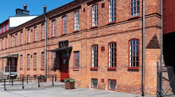 Skylten får pengar till utsmyckning