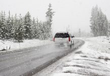 BLÅLJUS: Håll avstånd i trafiken!