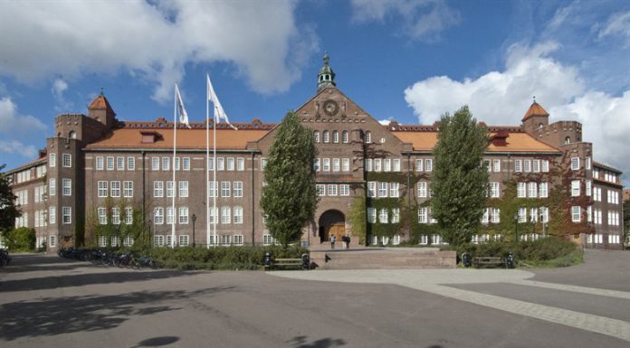 Polisen utreder hot mot Katedralskolan