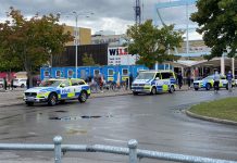 Polisen söker cyklande män – var det mördarna som flydde?