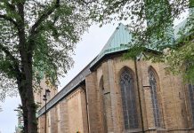 Axel von Fersen stämplar hittade i Domkyrkans fönster