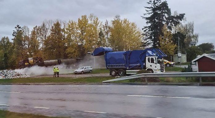 Brand i lasten på sopbil