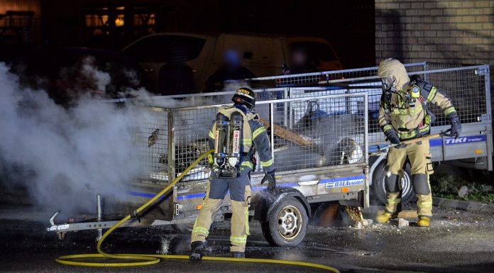 Släpvagn började brinna i Tannefors