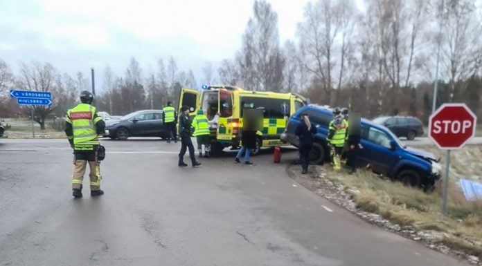 En till sjukhus efter krock