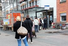 Jämnt valresultat – Nytt valbås orsakade köer vid röstningen