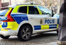 Polisinsats efter smällar i Klockaretorpet – En person anhållen