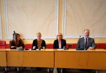 Oppositionen i Linköping kämpar vidare mot skolnedläggelser