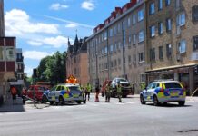 Polisbilar krockade i centrala Linköping