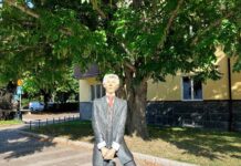 Sara Lövestam tilldelas pris till Tage Danielssons minne