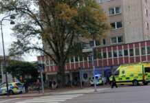Stor polisinsats i centrala Linköping- En man har gripits som misstänkt för försök till mord.